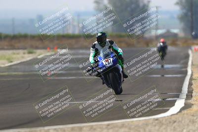 media/Sep-20-2025-TrackDaz (Sat) [[27f0cde673]]/A Group/2pm (Turn 9)/